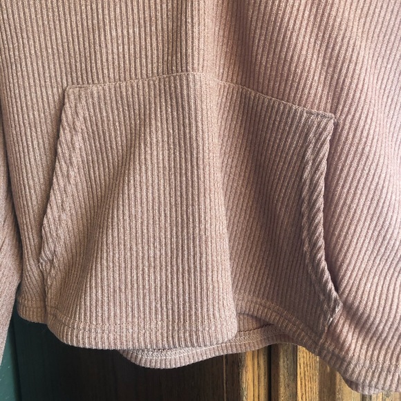 Top - Picture 1 of 2